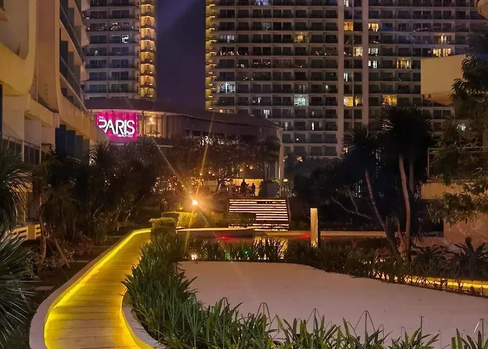 Azure Urban Residences By V'staycation *