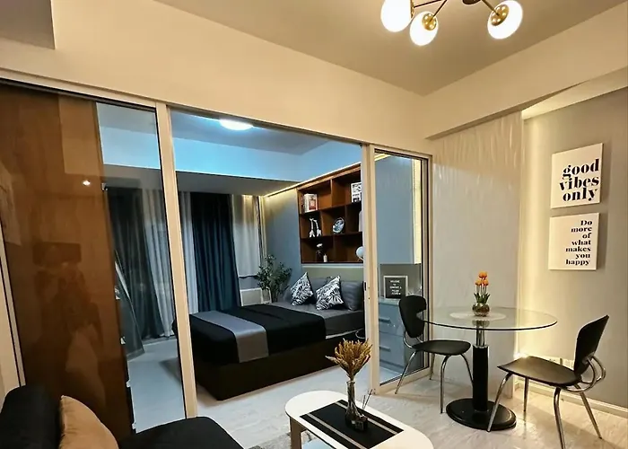 Azure Urban Residences By V'staycation *